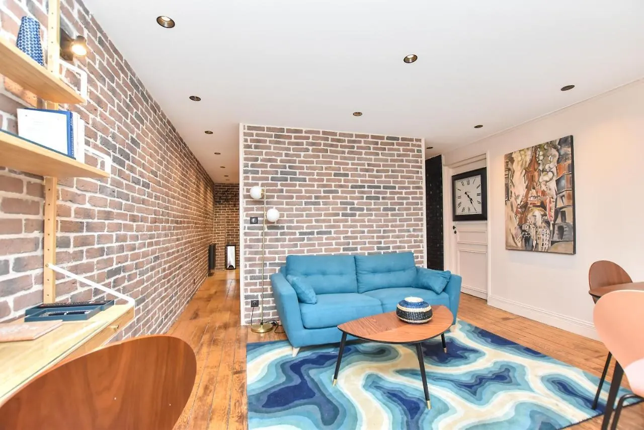 Apartment Residence Cmg Nazareth / Republique Paris