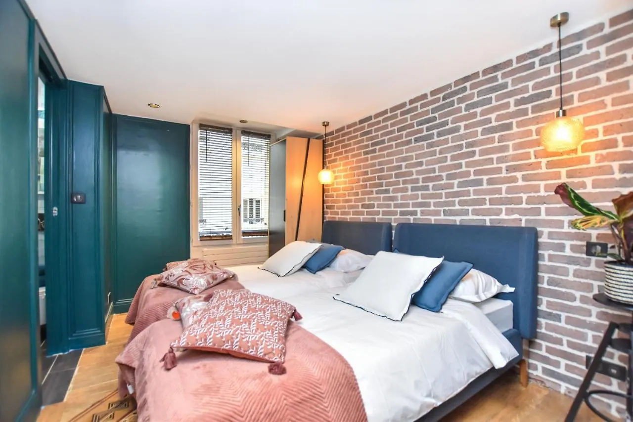Residence Cmg Nazareth / Republique Paris