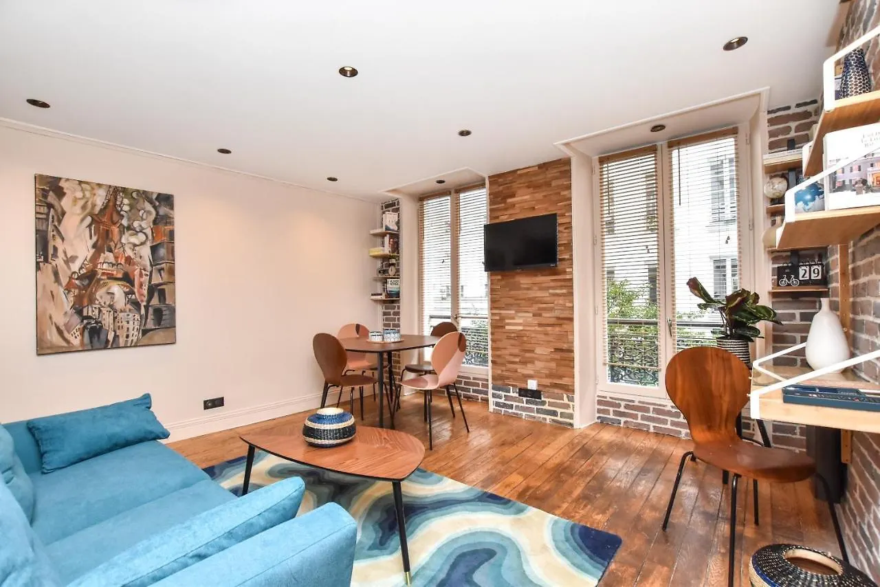 Apartment Residence Cmg Nazareth / Republique Paris