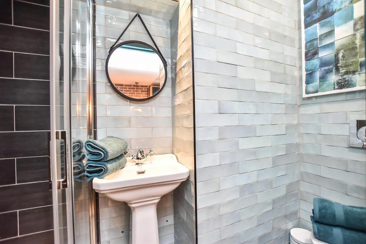 Apartment Residence Cmg Nazareth / Republique Paris France