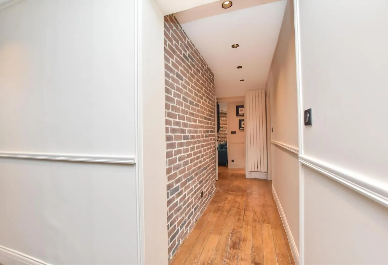 Apartment Residence Cmg Nazareth / Republique Paris