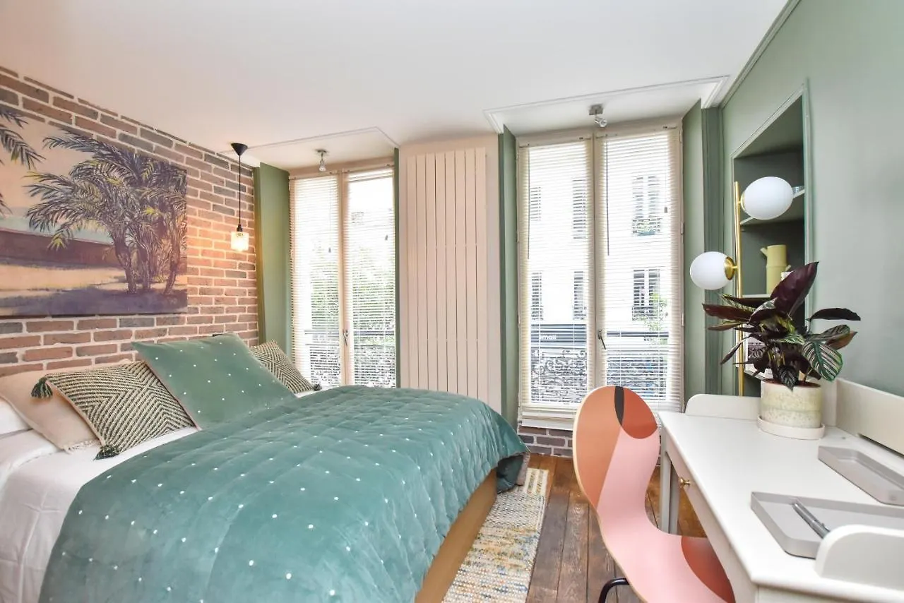 Apartment Residence Cmg Nazareth / Republique Paris