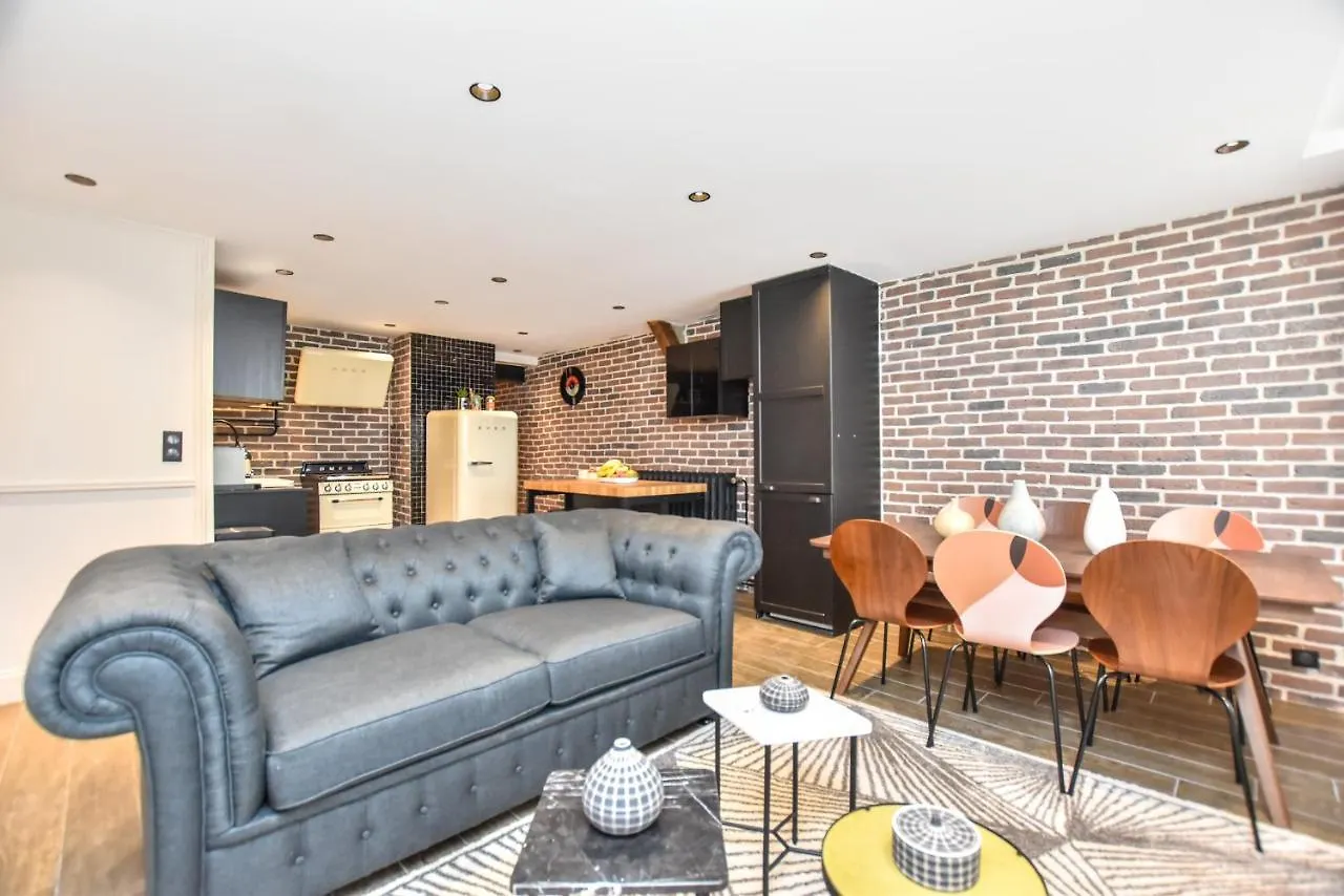 Residence Cmg Nazareth / Republique Paris France